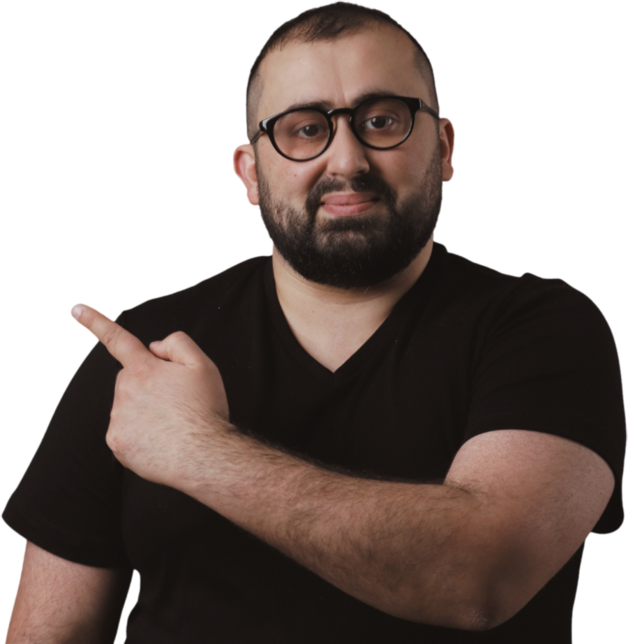 İsmayıl Abbas mətnə işarə edir